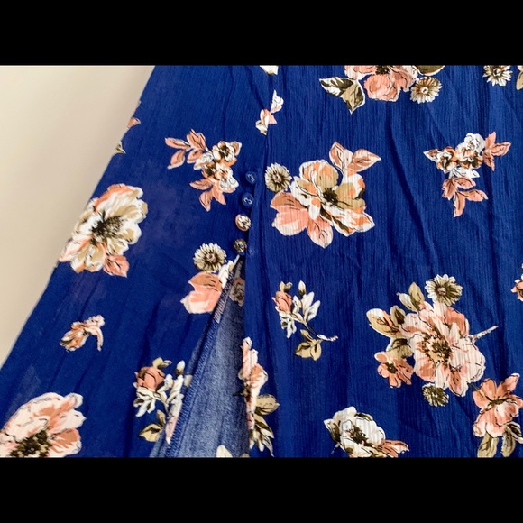 Floral maxi skirt with front slits 🌺 - Picture 4 of 4